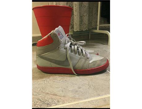 Orijinal Nike