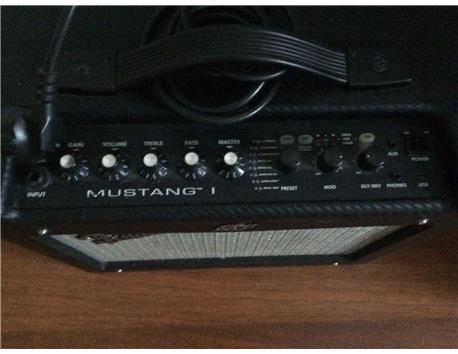 Fender MUSTANG Amp. 20 watt
