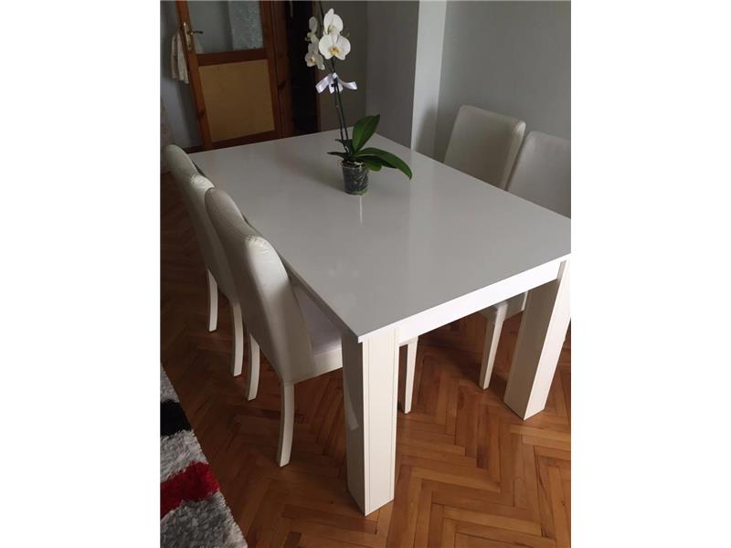 Beyaz masa 4 sandalye