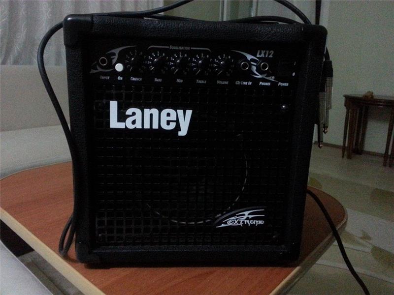 ıbanez sr 300 ve laney lx12 bas amfisi