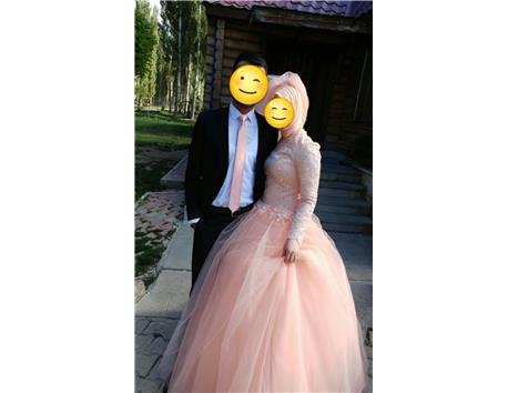 Satılık Nisan Abiyesi