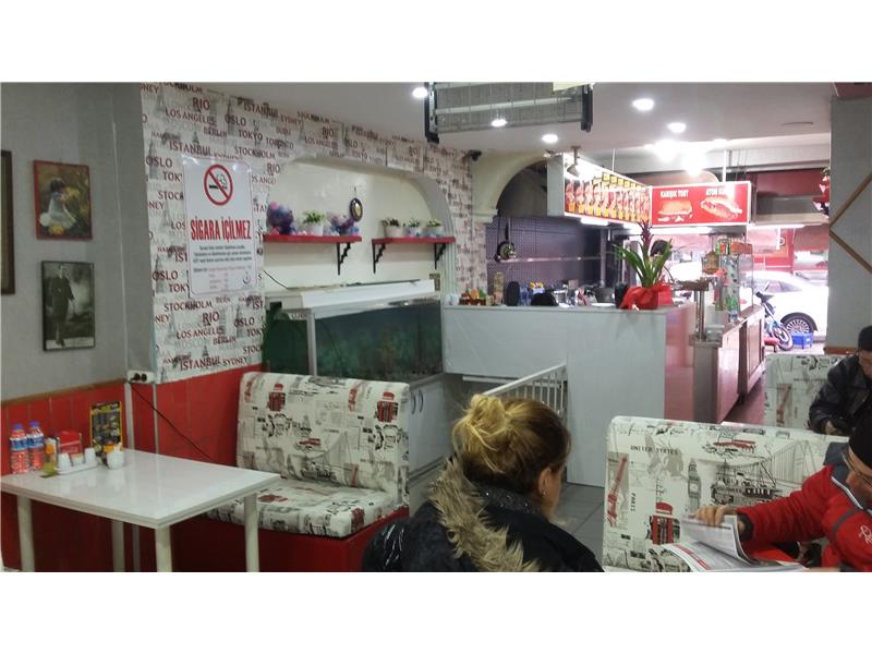 fastfood ve döner malzemeleri kurulu dükkan