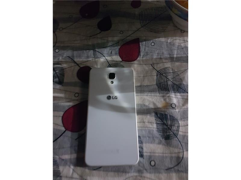 LG X SCREEN K 500