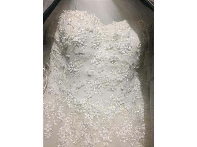 *Sıfır* Hiç kullanılmamış 3 boyutlu Papatyalı Gelinlik
