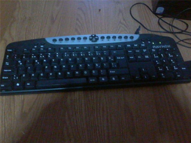 2gb ekran kart 3gb ram 2.80ghz casper bilgiseyar  az kullanilmis  acilen  paraya ihtiyaç var diye satiorm  herşey yanında 