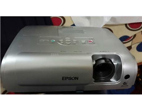 AZ KULLANILMIŞ TEMİZ EPSON PROJEKSİYON