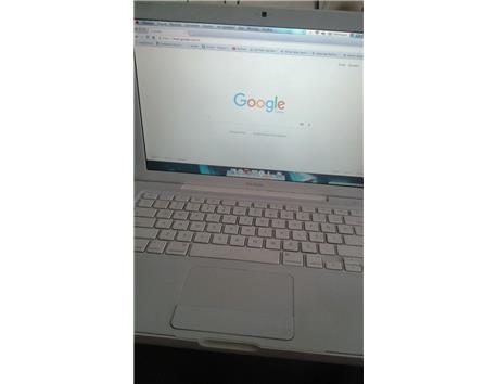 Takas öncelikli Macbook Core 2 Duo Beyaz
