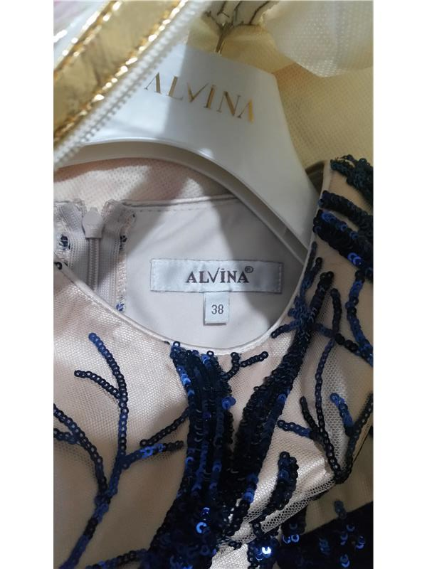 Alvinadan aldı.  Sıfır 2 kere giyildi 375 TL ye aldım 