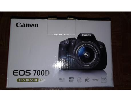 Canon Eos 700D +Ef-s 18-55 Lens