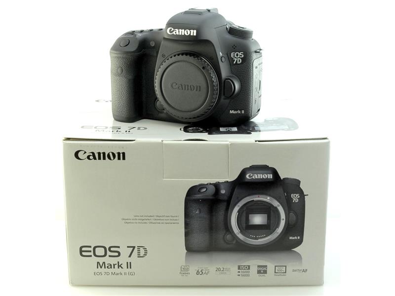 Canon 7D Mark II DSLR Camera + 4 Lens 18-55mm IS STM