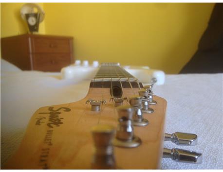 (Videolu) nerdeyse hiç kullanilmamis squier hss bullet strat