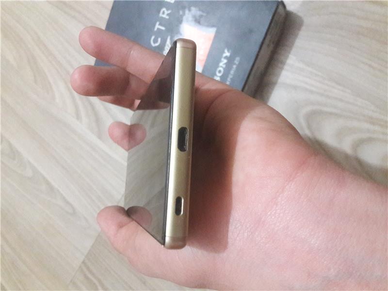 Sony xperia z5 gold 1 yıl garantili kutulu faturalı