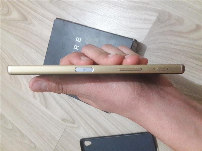 Sony xperia z5 gold 1 yıl garantili kutulu faturalı