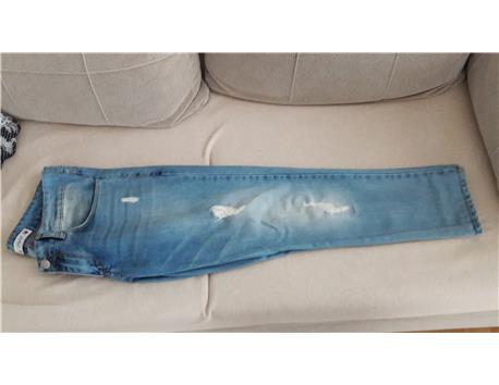 Kapalı Yırtmaçlı Pantolon 