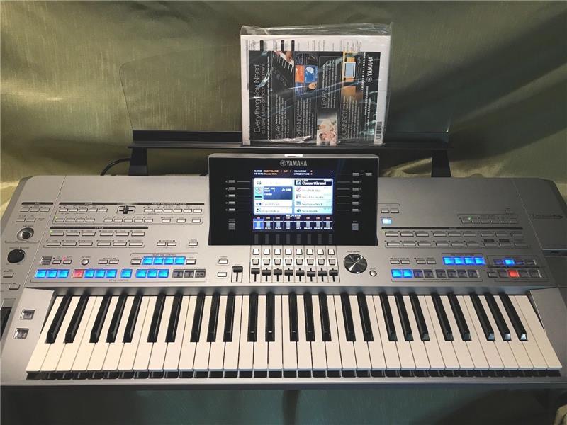 Yamaha Tyros 5 / Tyros 4 / Yamaha Motif XS8 / Motif XS7 76-key Keyboard