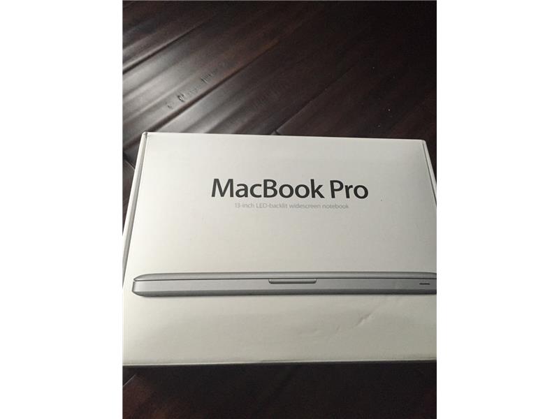  Apple Macbook 13.3 inch A1181 core duo 1.83-Ghz 2-gb 80-gb