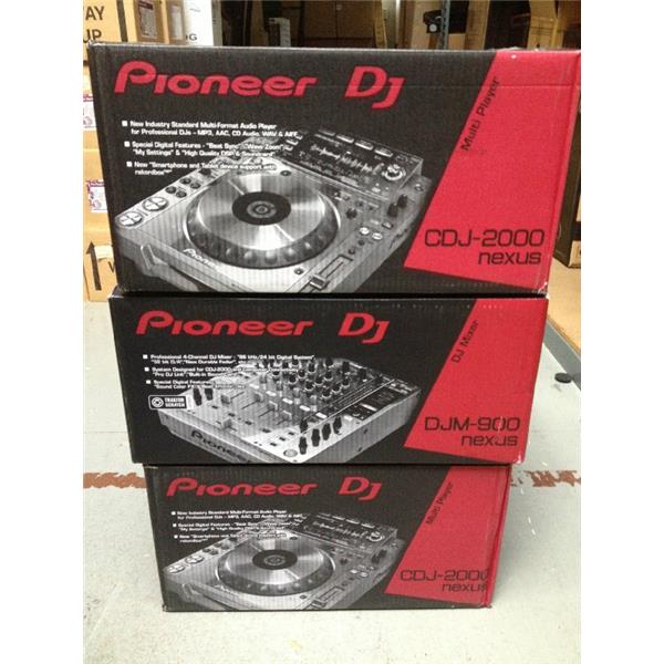 2X Pioneer CDJ-2000 Nexus + DJM-900 Nexus