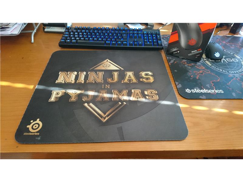 SteelSeries QcK+ NiP Gaming Mousepad