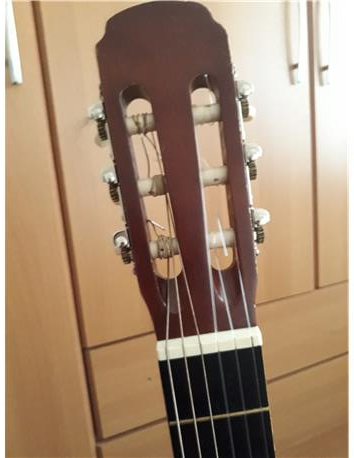 Martinez C08-90202S-YF klasik gitar eşdeğeri bir keman ile takas olabilir