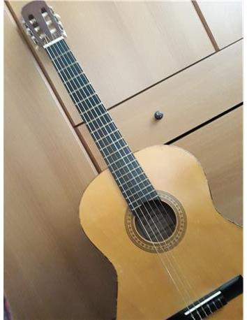 Martinez C08-90202S-YF klasik gitar eşdeğeri bir keman ile takas olabilir