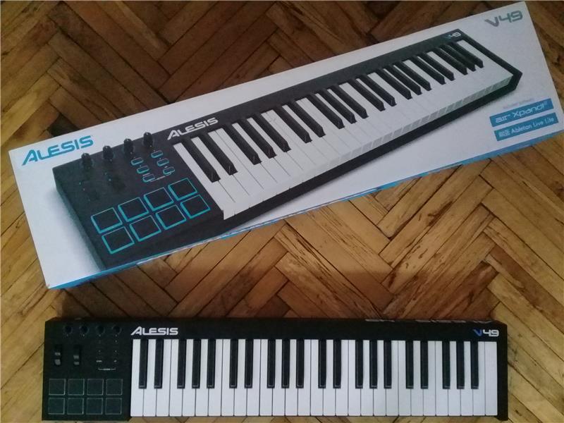 Alesis V49 MIDI Klavye - Temiz ve Hasarsız