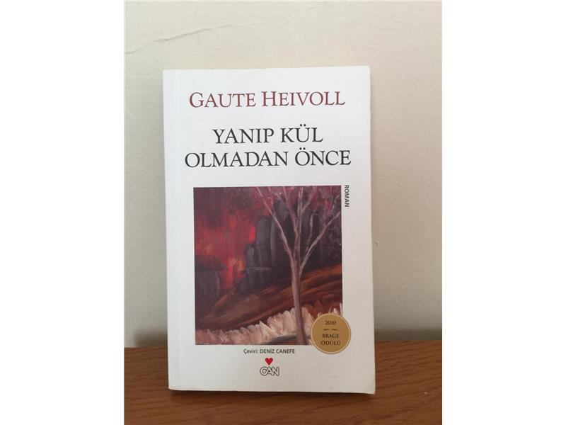 5 Adet Orijinal Kitap, Okuma Meraklıları İçin Kütüphanesinde Olması Gereken Eserler