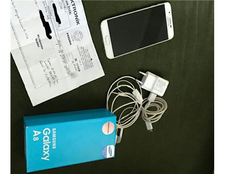 SAMSUNG GALAXY A8 