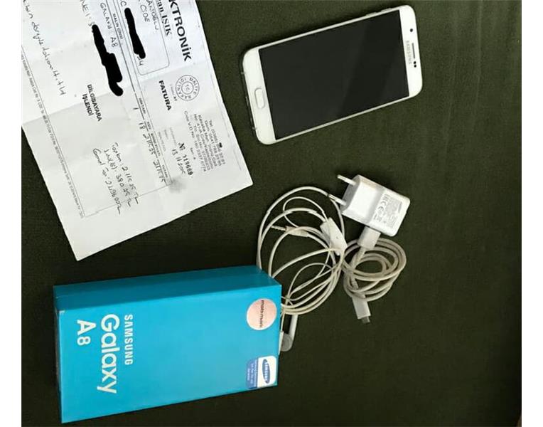 SAMSUNG GALAXY A8 
