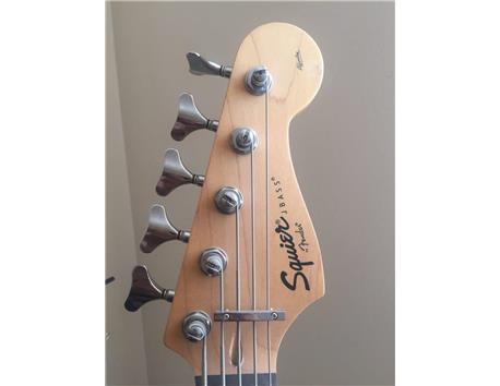 Fender squire afinity jazz bass