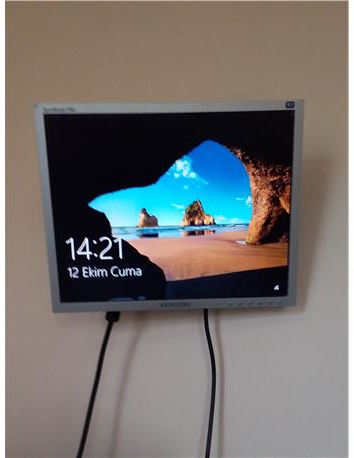 SAMSUNG 17 INCH MONITOR 740N