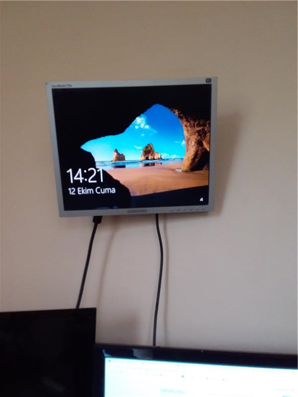 SAMSUNG 17 INCH MONITOR 740N