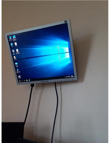 SAMSUNG 17 INCH MONITOR 740N