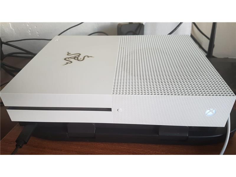 XBOX ONE S 500GB 2KOL 