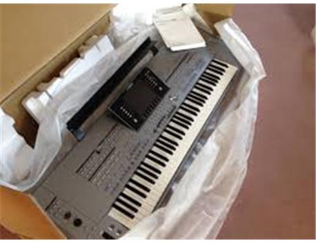 Yamaha Tyros5-76 - Arranger Workstation $2000 USD