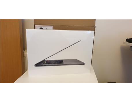 Apple MacBook Pro 15 2018 i7 16GB Ram 4GB 256GB