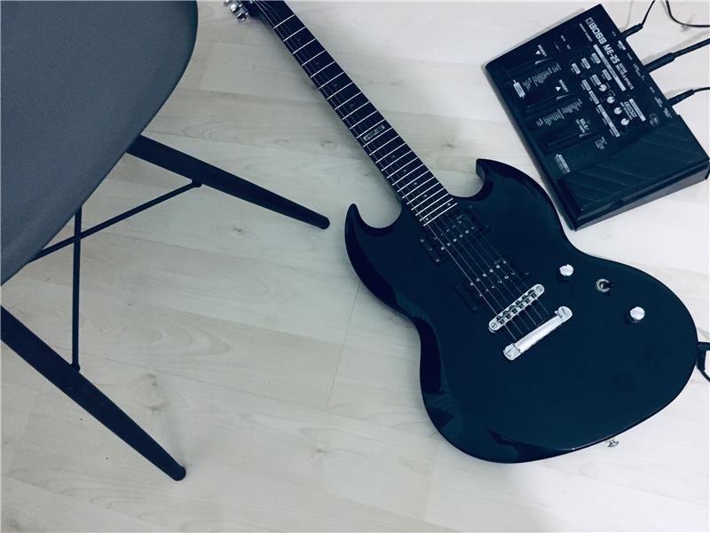 ESP/LTD VIPER-50 Elektro Gitar