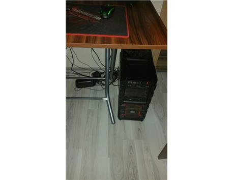 İ7 gaming kasa + 27 asus monitör + AOC 17  LCD