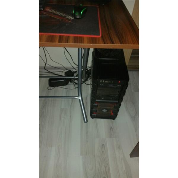 İ7 gaming kasa + 27 asus monitör + AOC 17  LCD