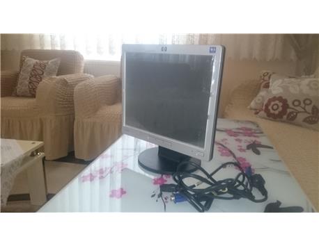 HP L1506 15 inç LCD Monitör