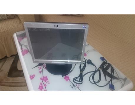 HP L1506 15 inç LCD Monitör