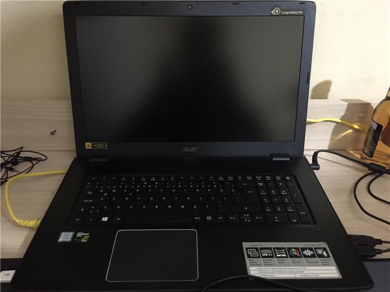 Acer Aspire E17 E-5 774G