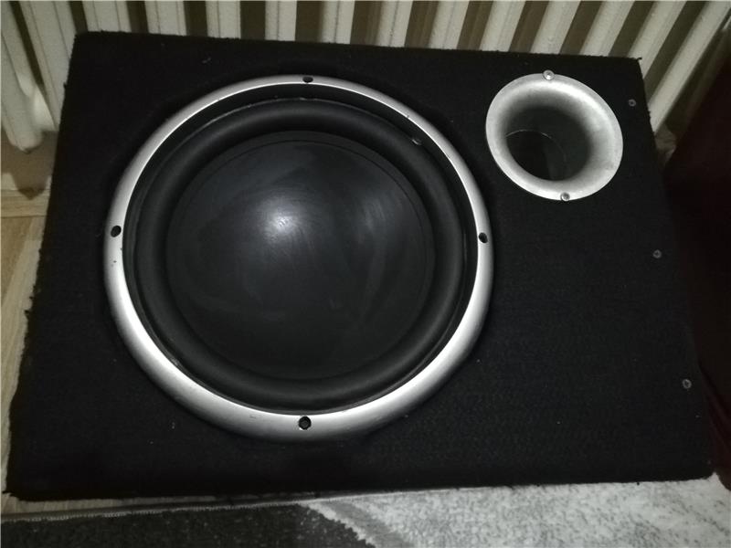 JBL 30 CM 1000Watt Subwoofer Camları titretir. 