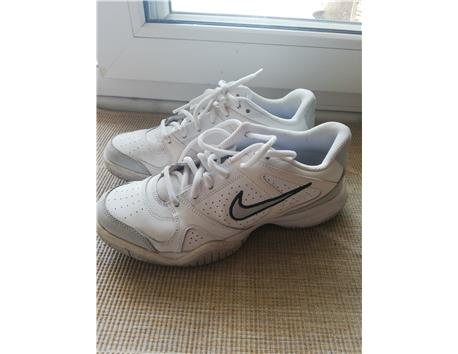 Nike tenis ayakkabı