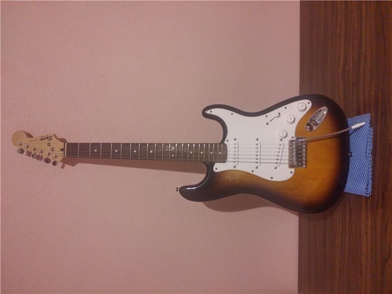 Squier Bullet Strat