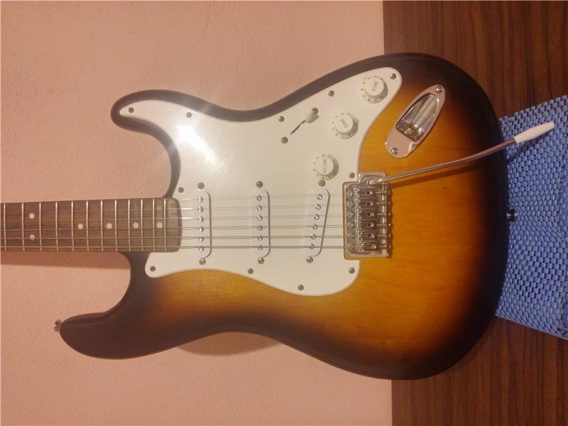 Squier Bullet Strat