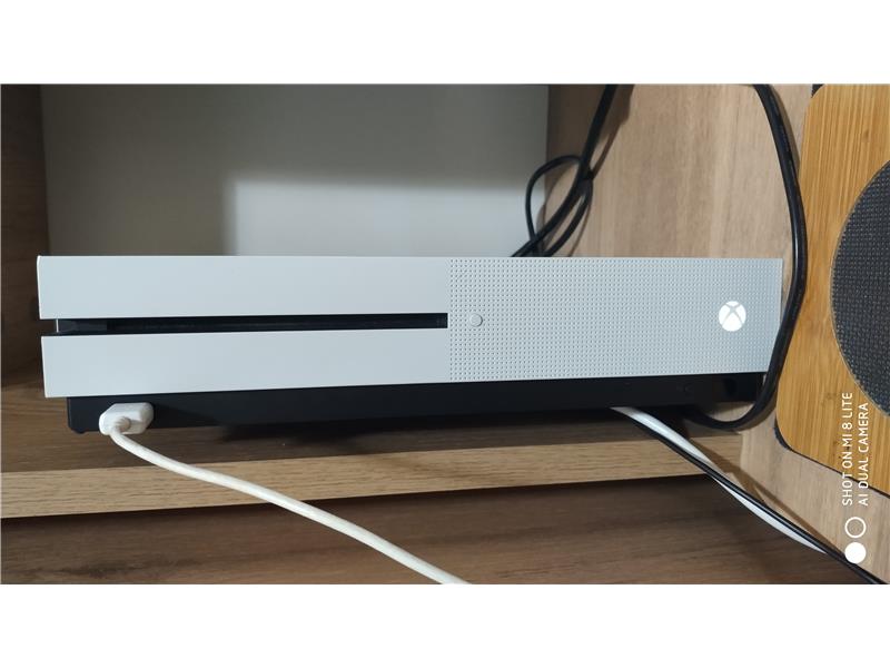 PC takaslı Xbox One S