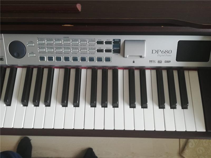 Elektronik Piyano Medelli DP680