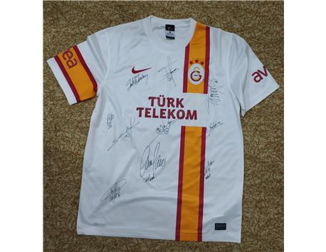 Galatasaray forması imzalı dr