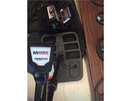 Makro jeosonar 