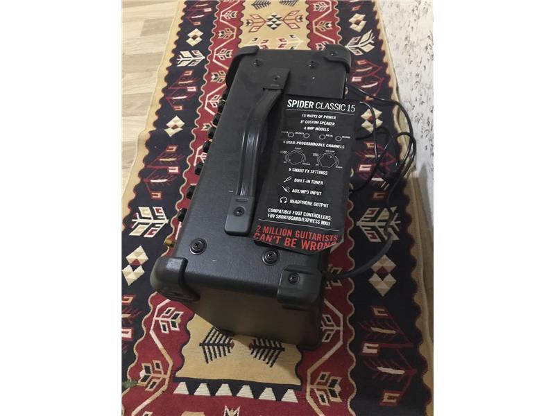 Line 6 Spider Classic 15 Kombo Elektro Gitar Amfisi
